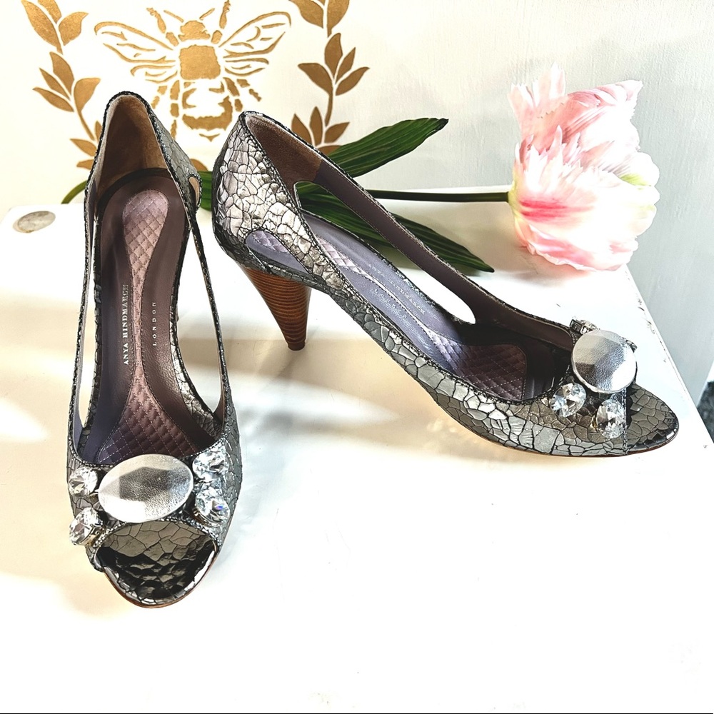 Anya Hindmarch Crackle Silver Metallic Leather Heels. Size 40.